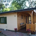 Dom Wczasowy Nadrzecze Bed and breakfast