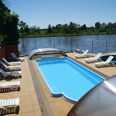 Dom Wczasowy Nadrzecze Bed & Breakfast